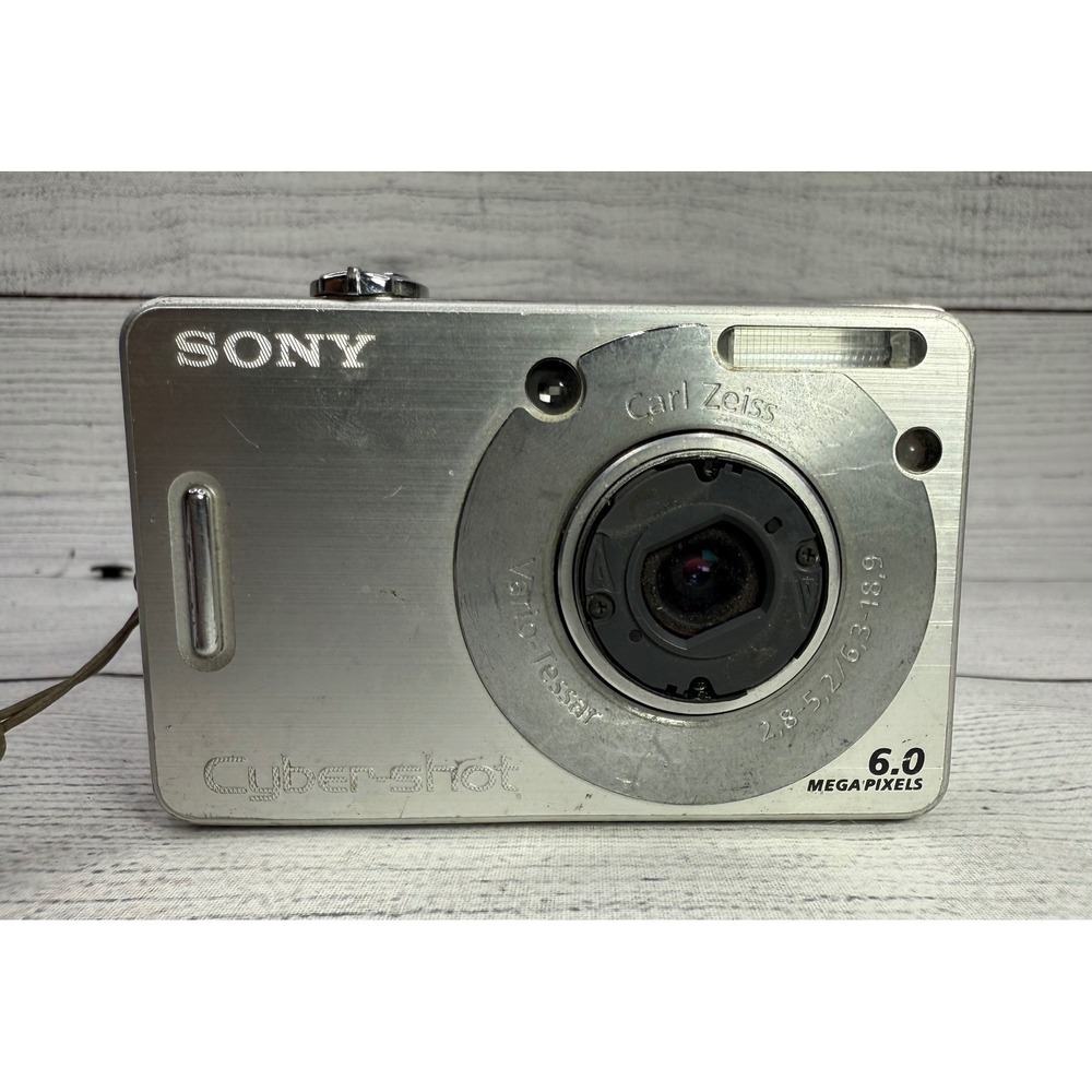 Sony Cyber-Shot DSC-W50 6.0MP Digital Camera Silver (PARTS/REPAIRS ONLY)